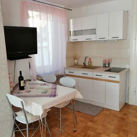 Apartments Pyros Piran Exterior photo