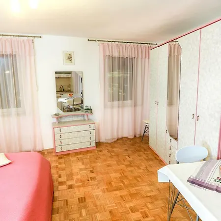 Apartments Pyros Piran Exterior photo